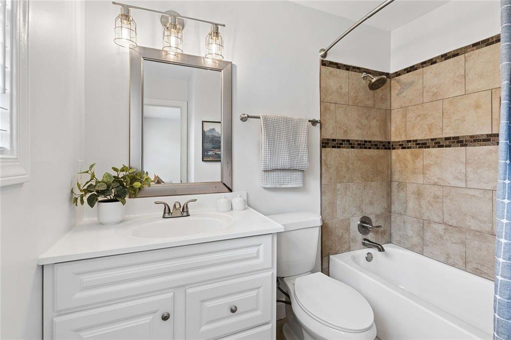 1344 Stillwood Chase NE