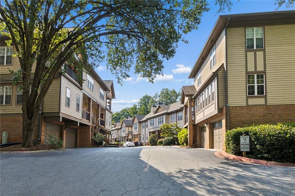 1344 Stillwood Chase NE