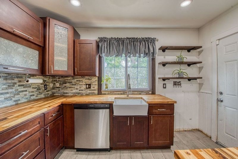 15 Packard Way
