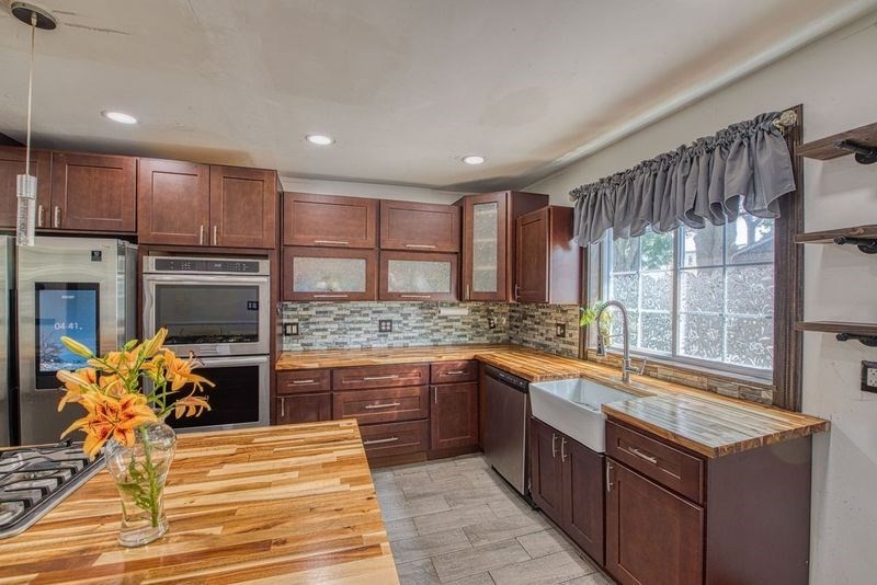 15 Packard Way