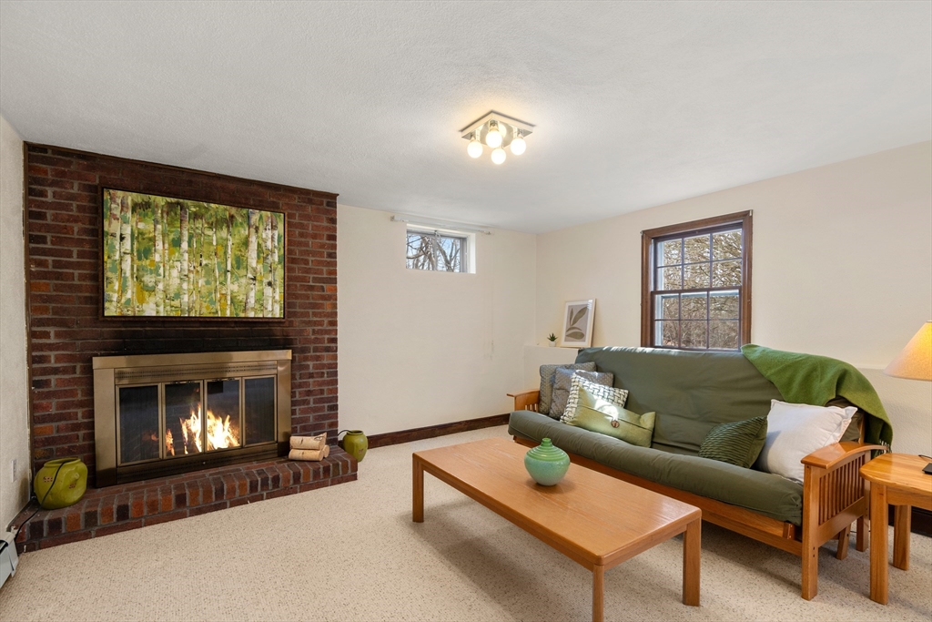 85 Thornberry Rd