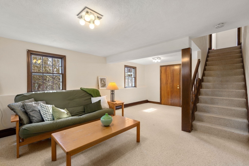 85 Thornberry Rd