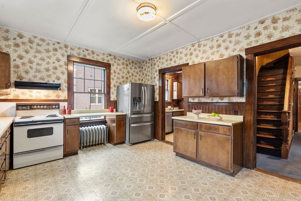 22 Hillside Ave