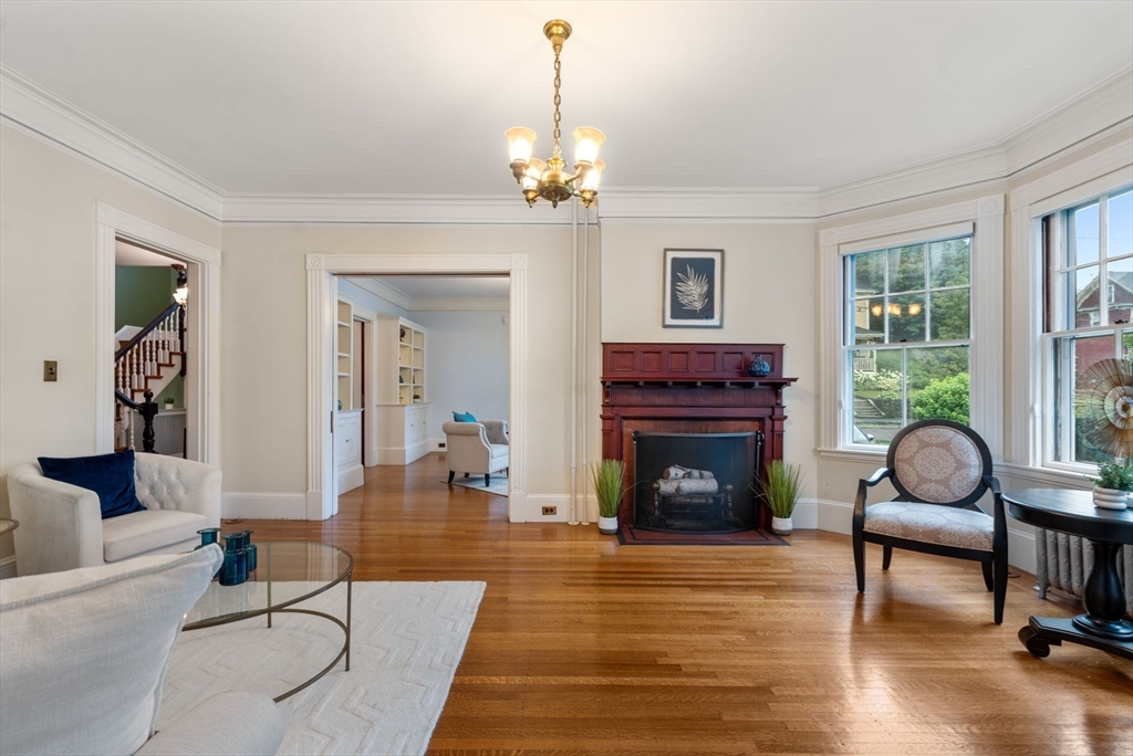 22 Hillside Ave