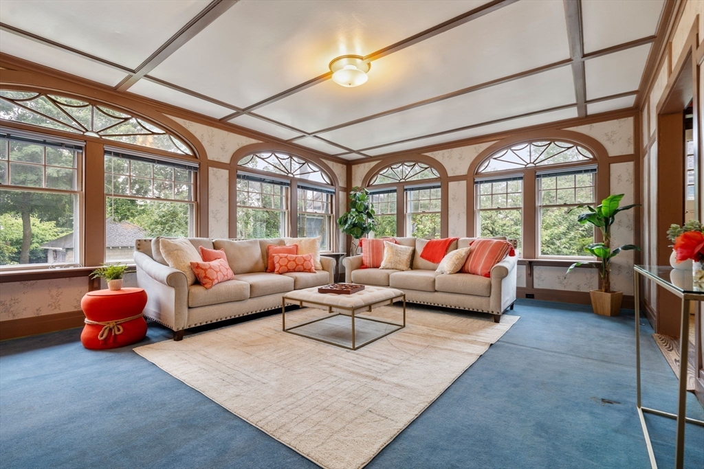 22 Hillside Ave