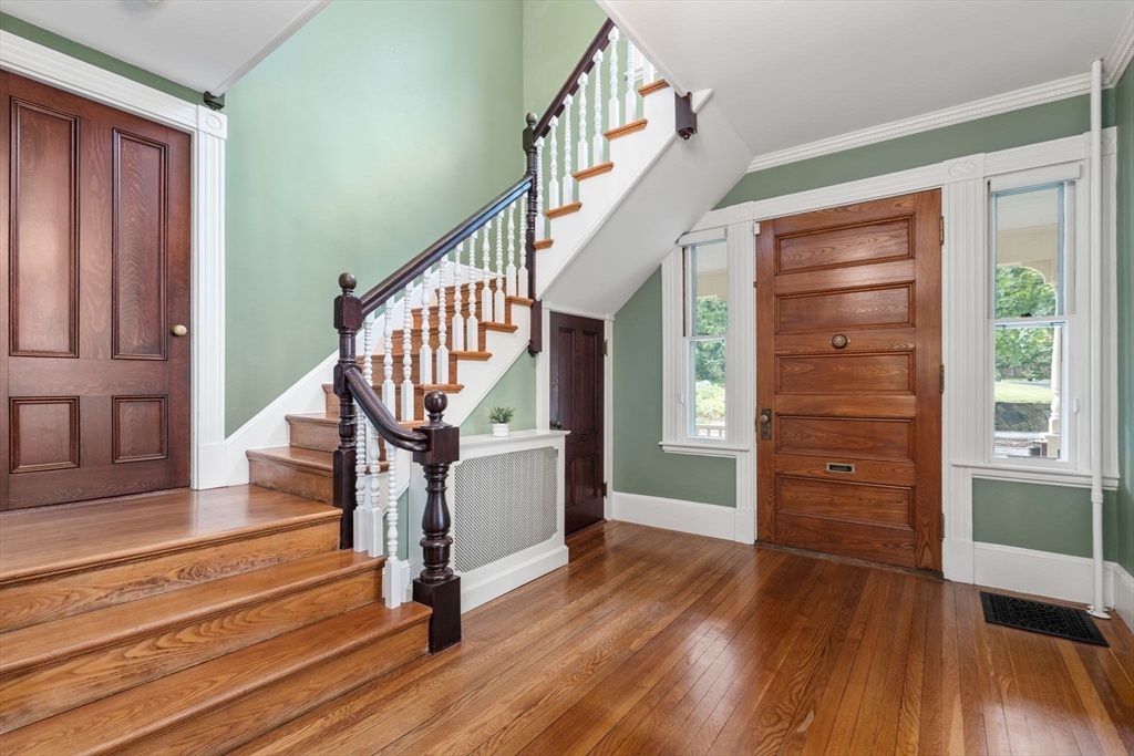 22 Hillside Ave