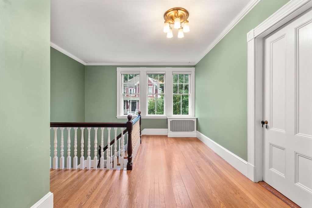 22 Hillside Ave