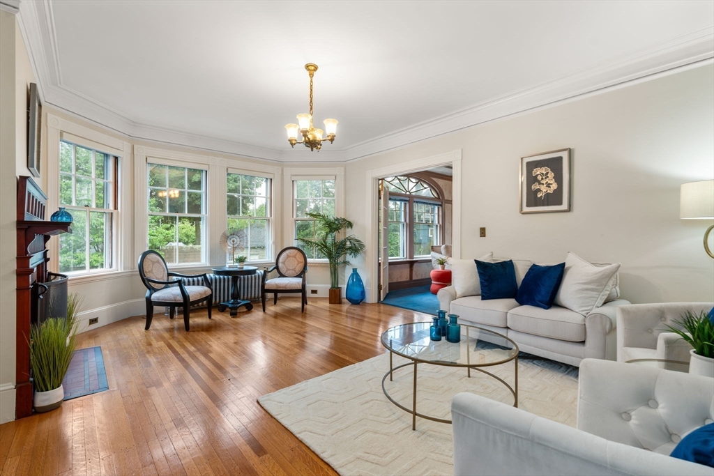 22 Hillside Ave