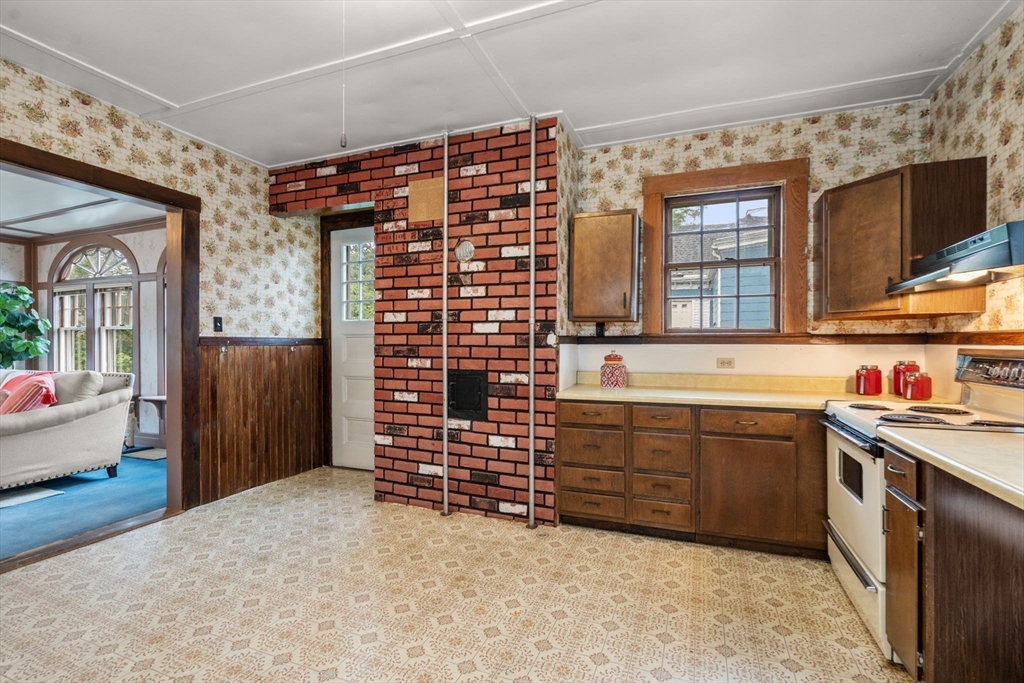 22 Hillside Ave