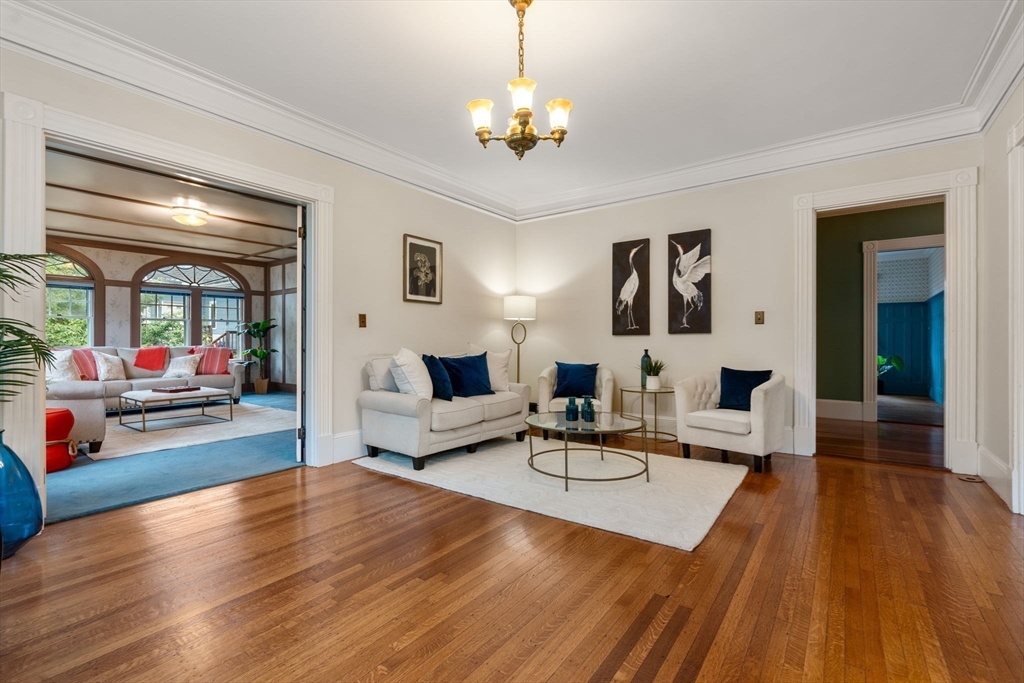 22 Hillside Ave