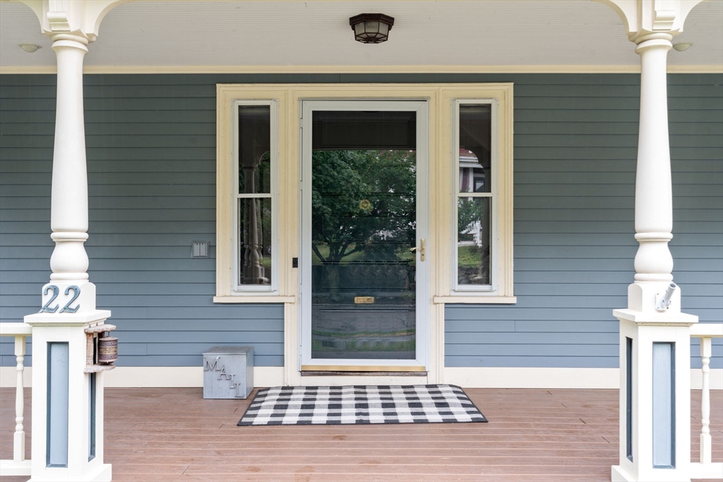 22 Hillside Ave