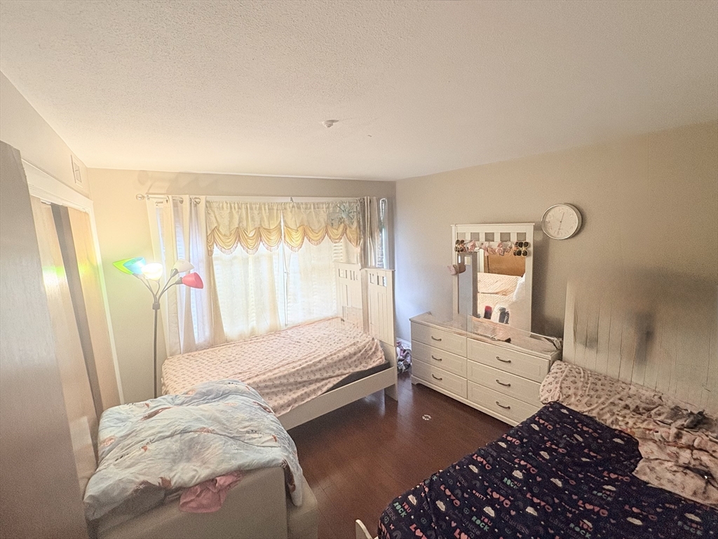 75-77 Colonel Bell Dr. # 11 Unit: 77-11