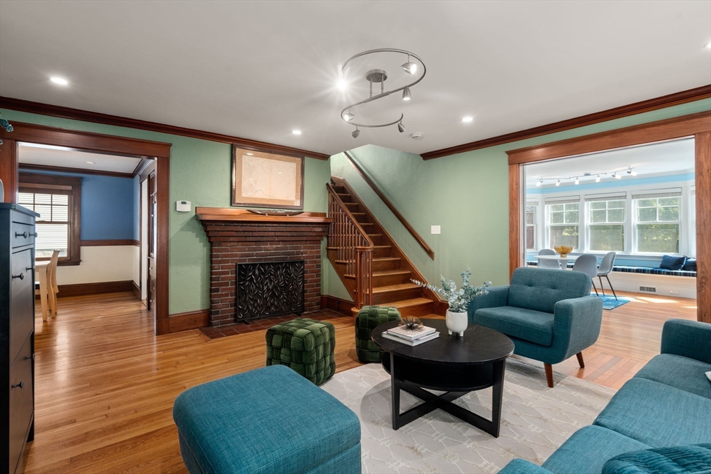 42 Aberdeen St