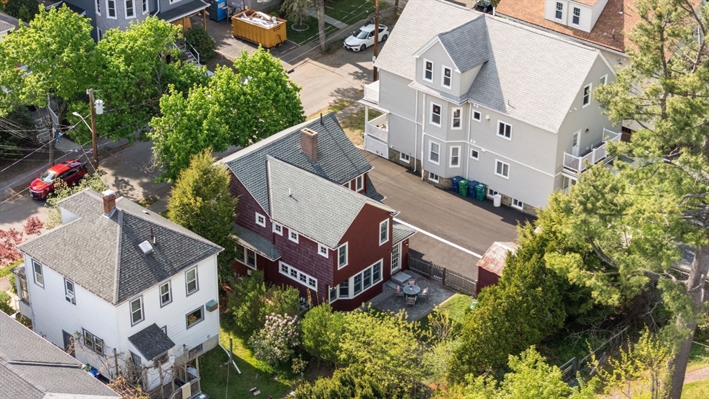 42 Aberdeen St