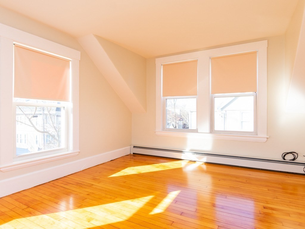 22 Adams Ave # 1