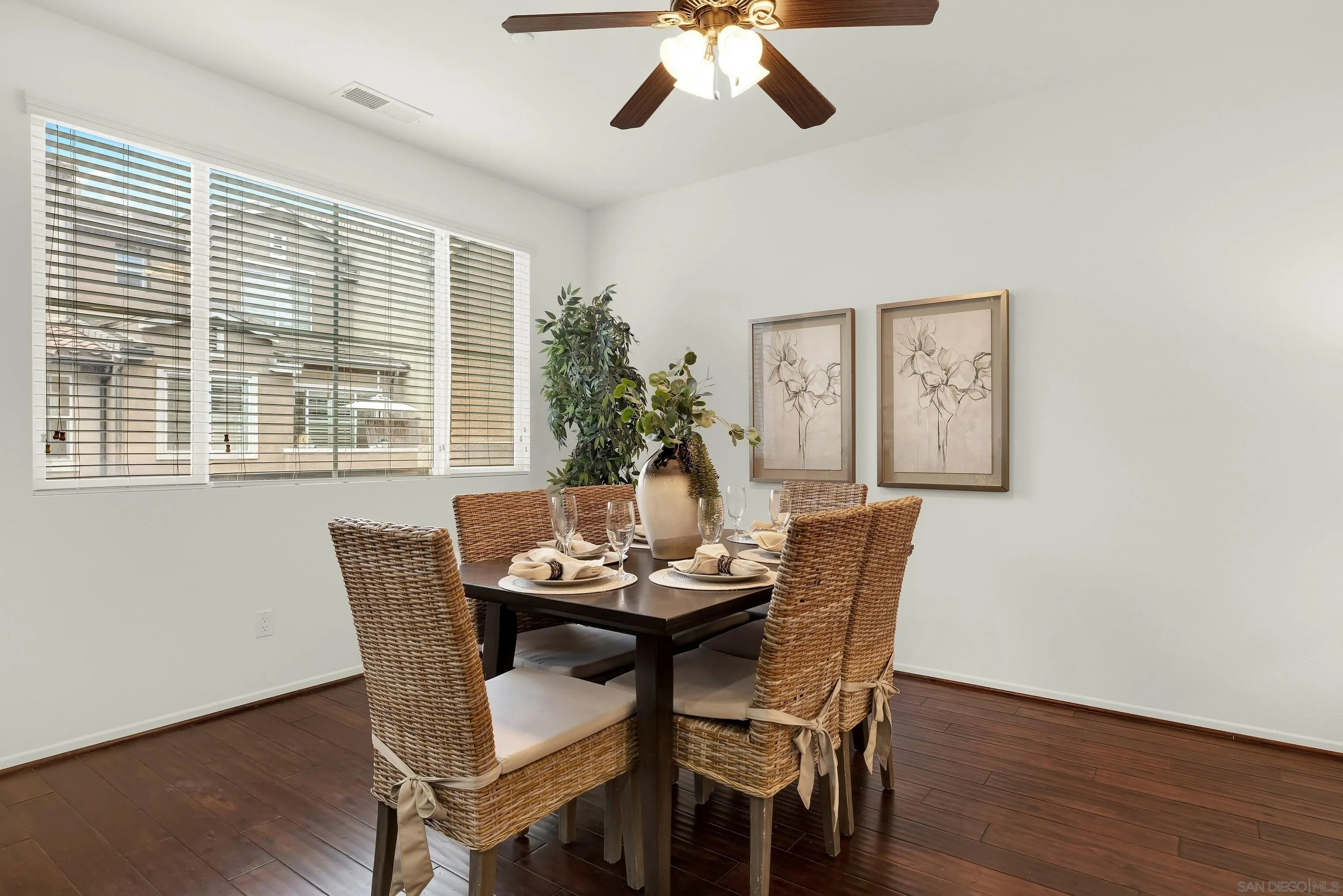 10127 Little Leaf Ln East