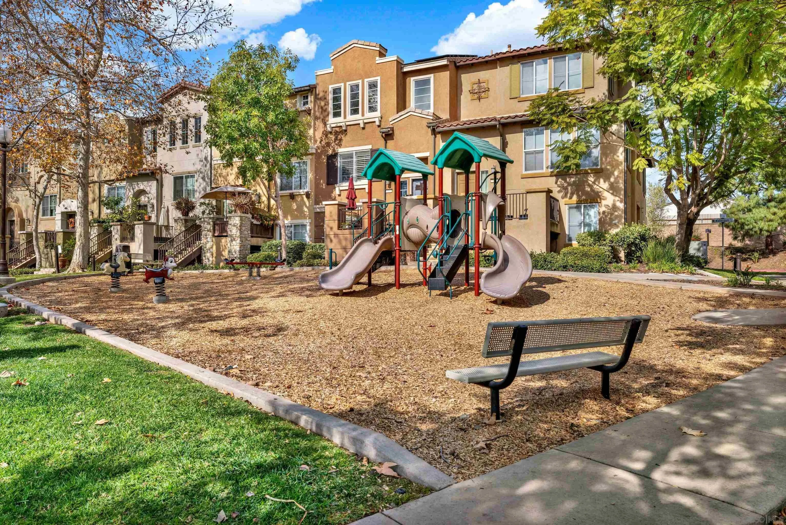 10127 Little Leaf Ln East