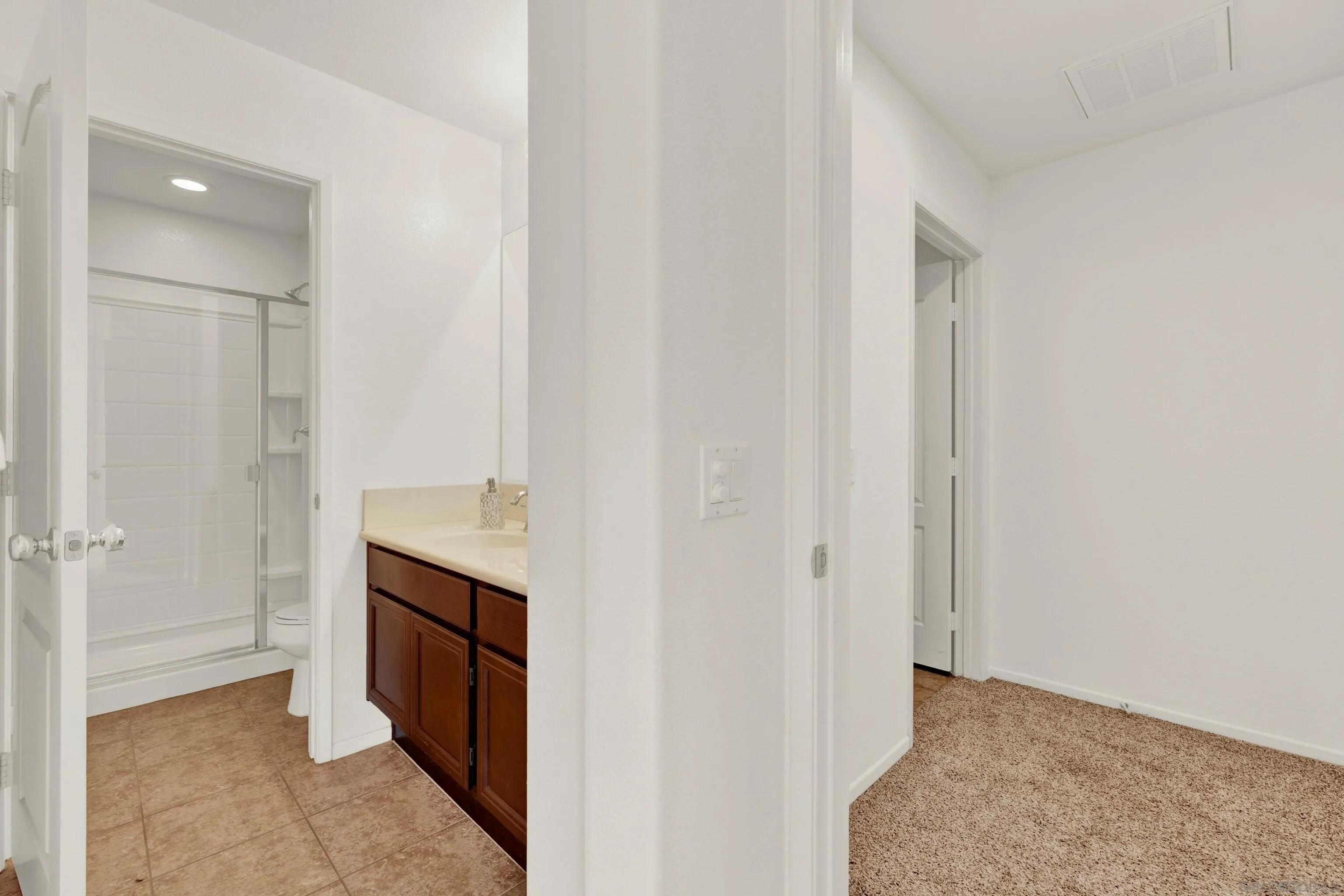 10127 Little Leaf Ln East