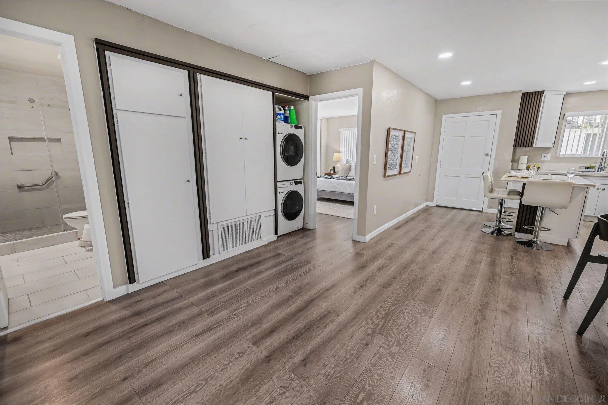 818 E Washington Unit C