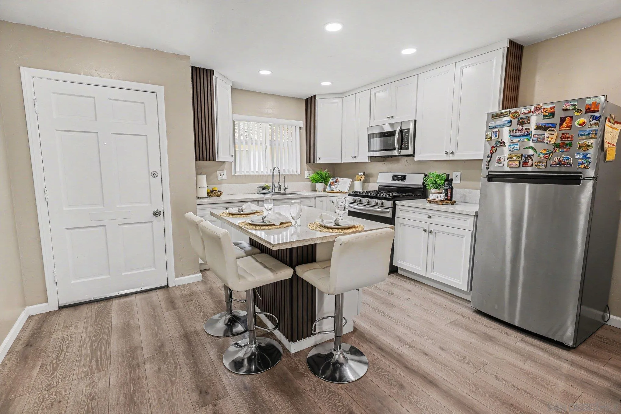 818 E Washington Unit C