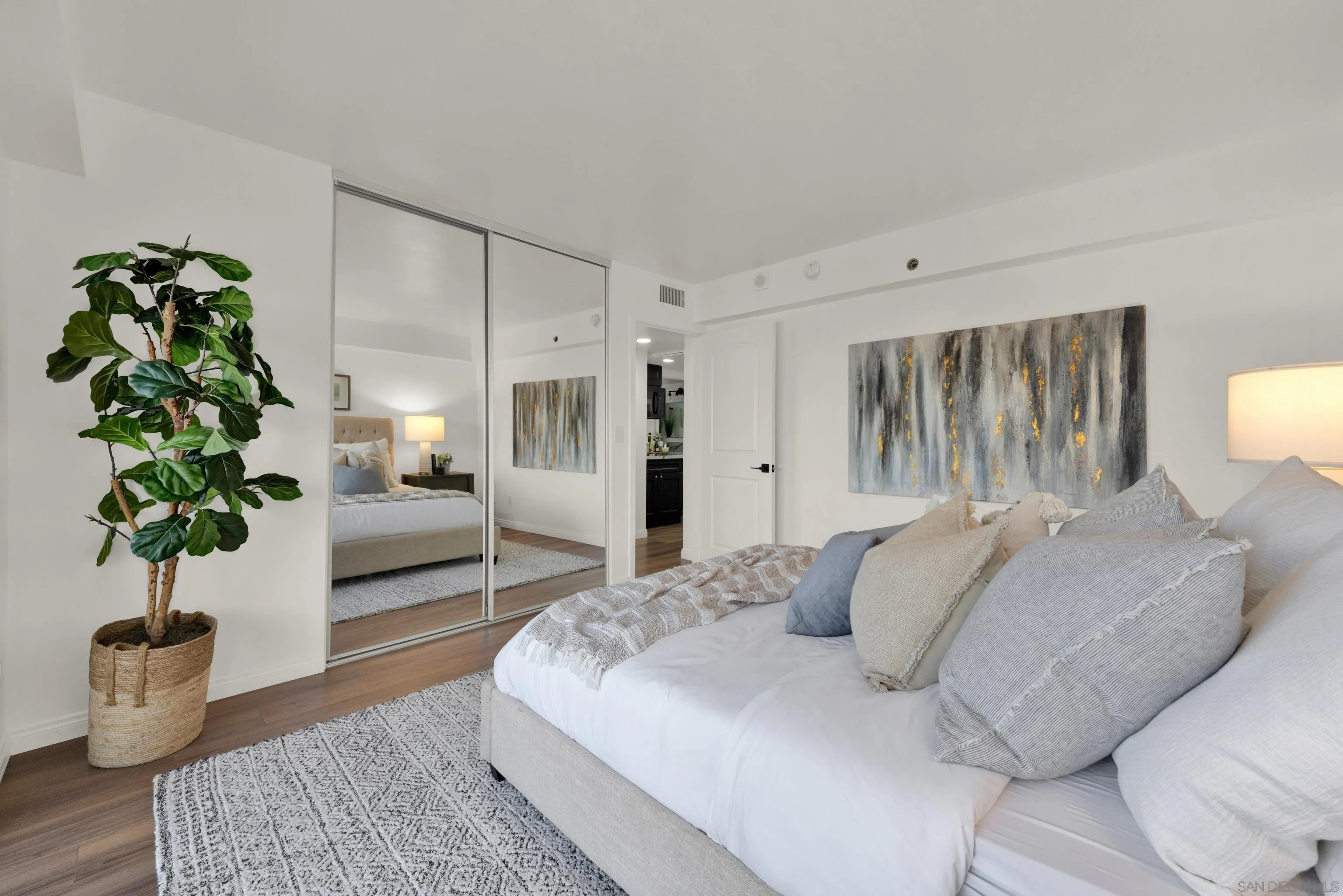 801 National City Unit: 209