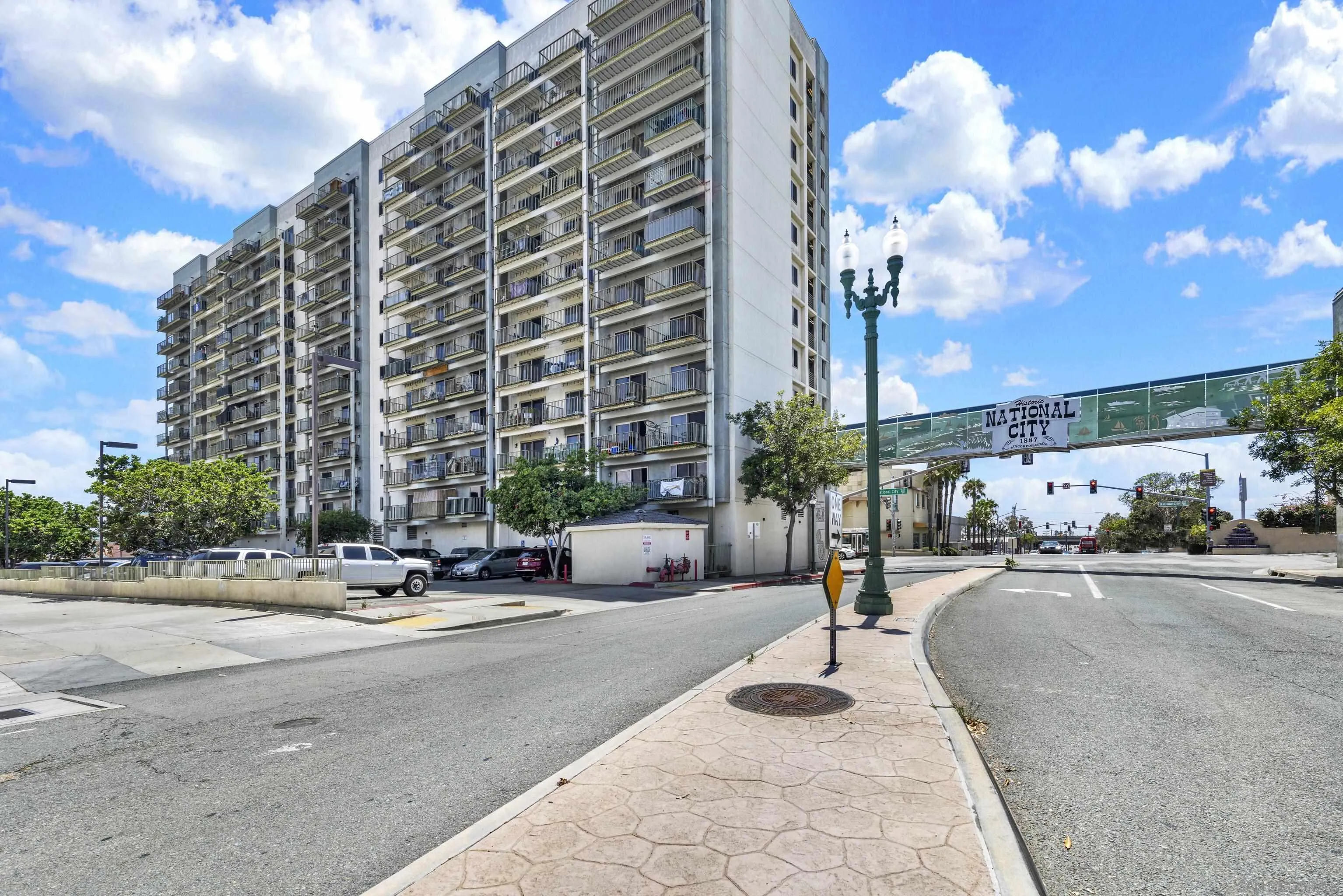 801 National City Unit: 209