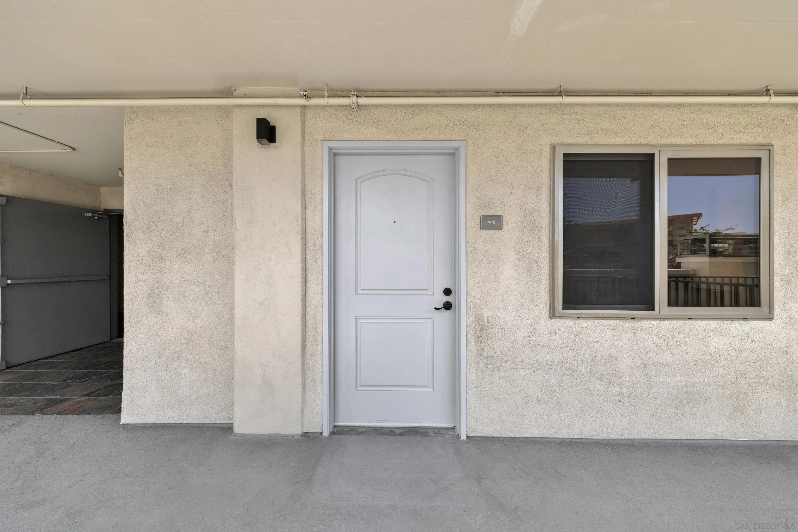 801 National City Unit: 209