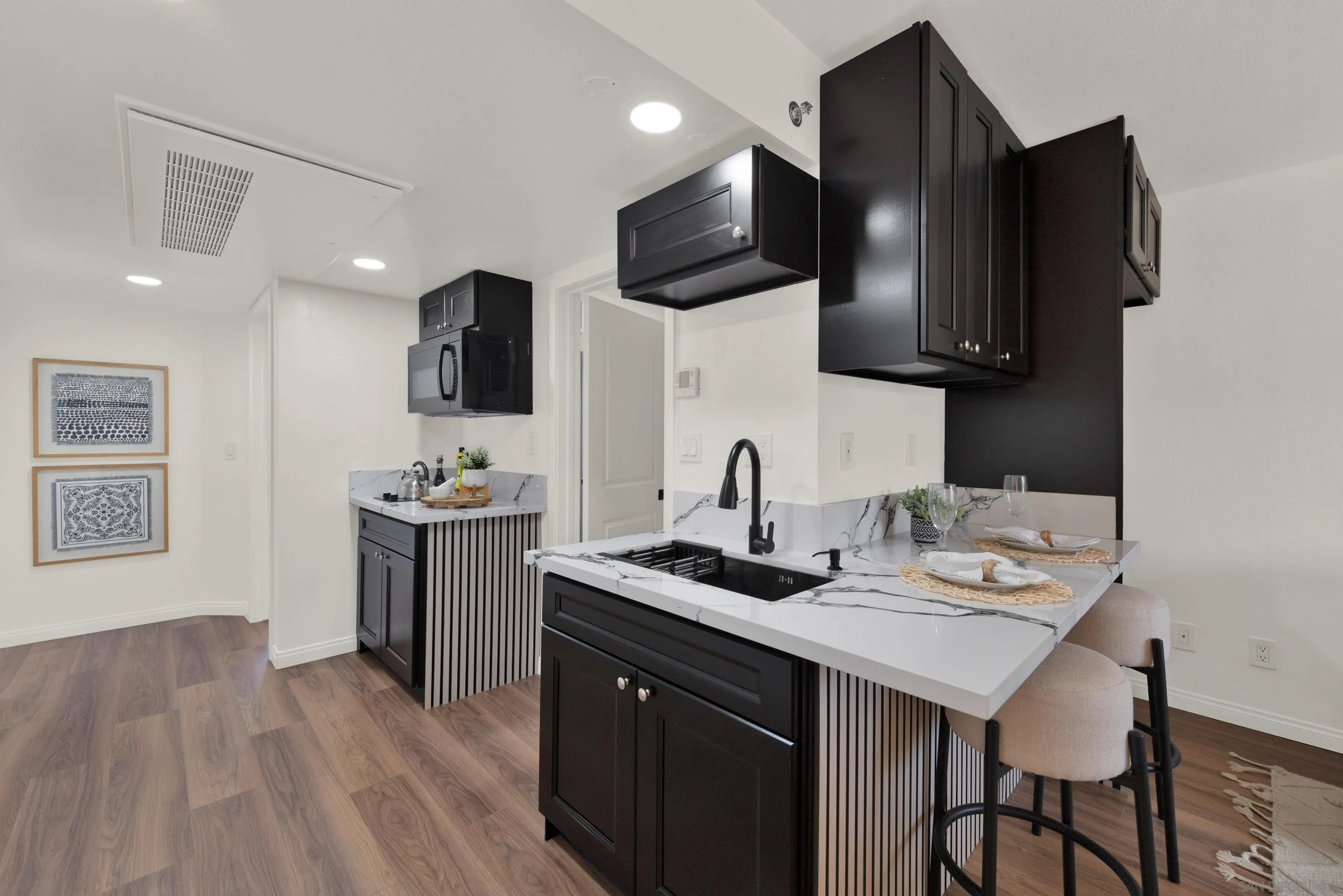 801 National City Unit: 209