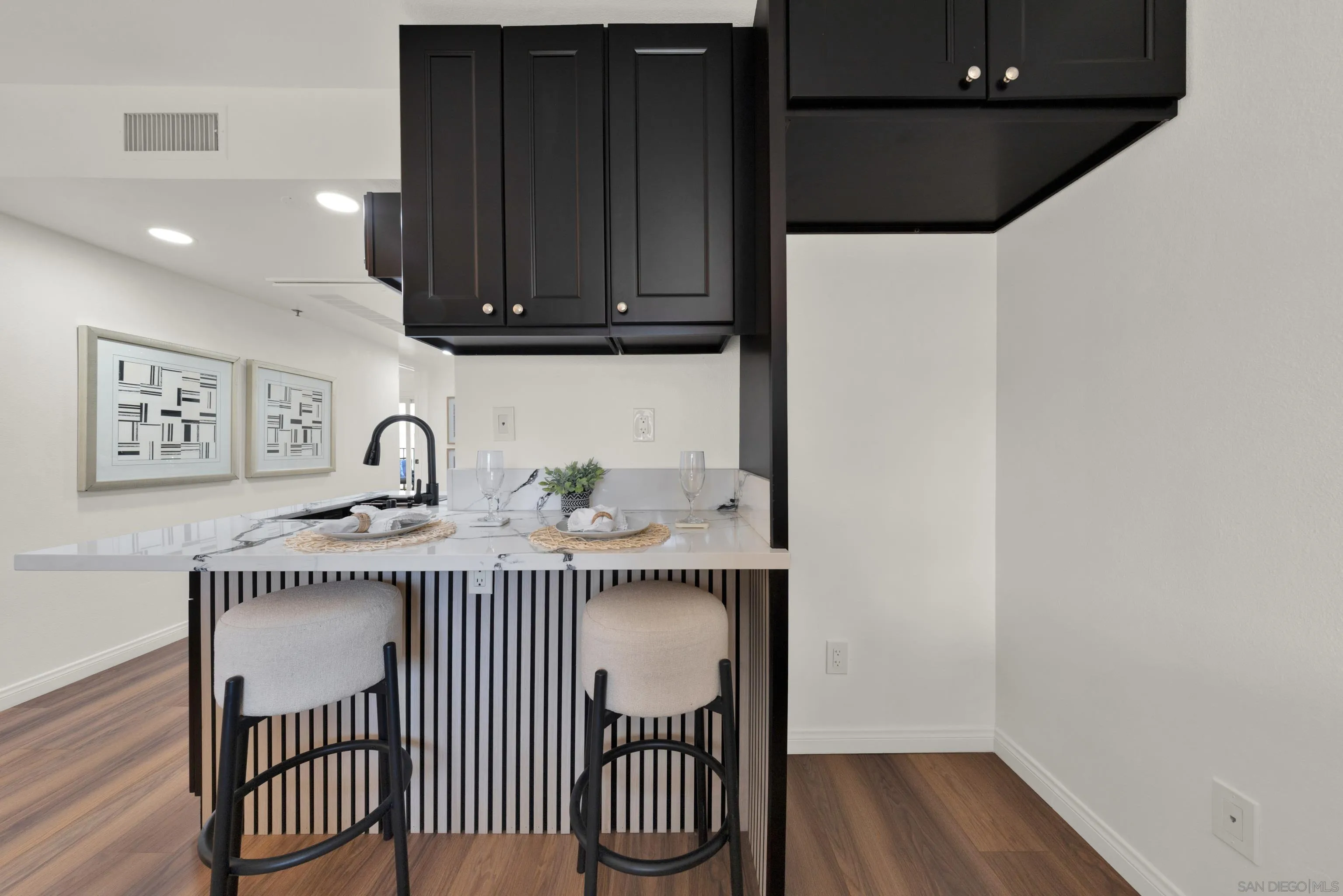 801 National City Unit: 209