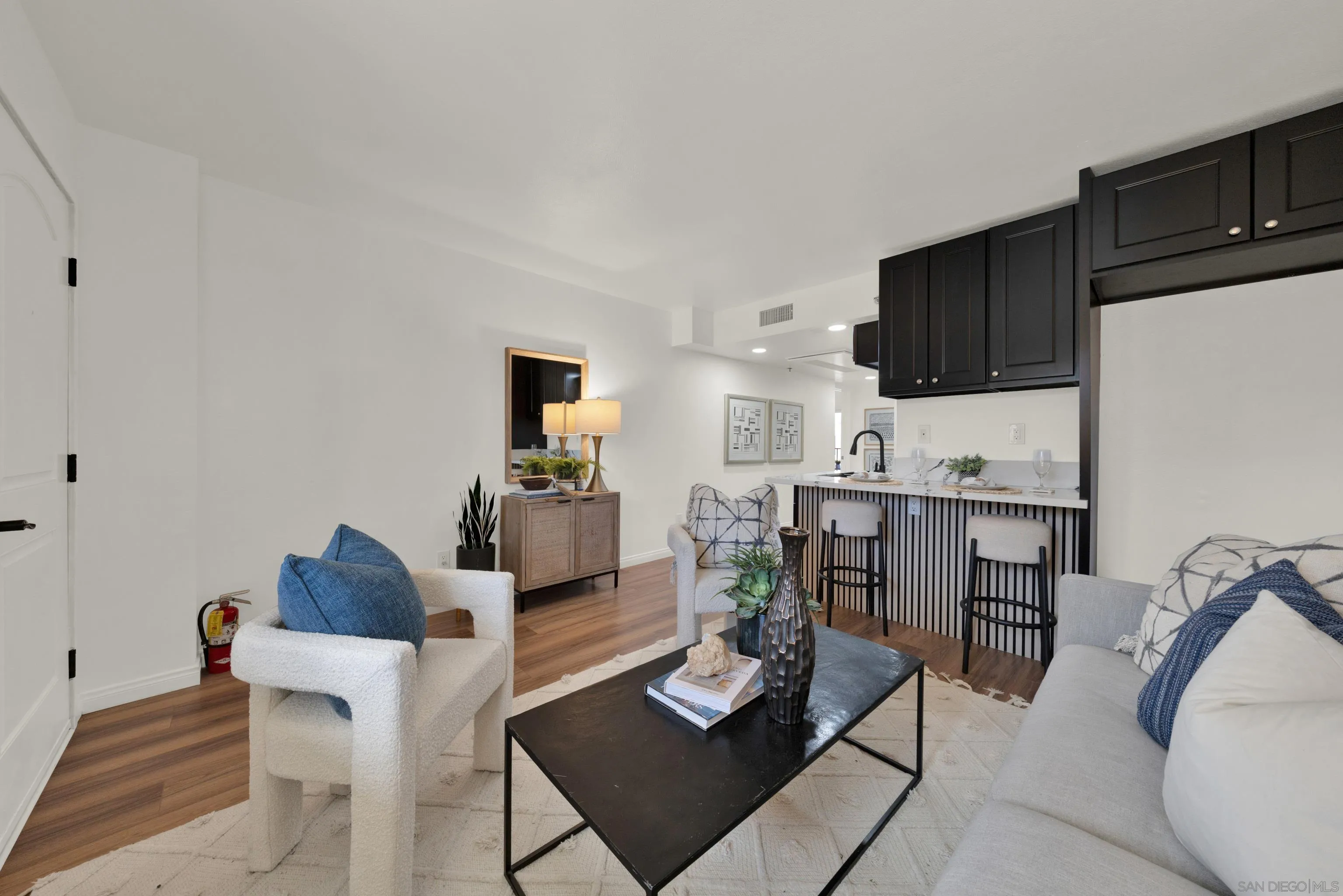 801 National City Unit: 209