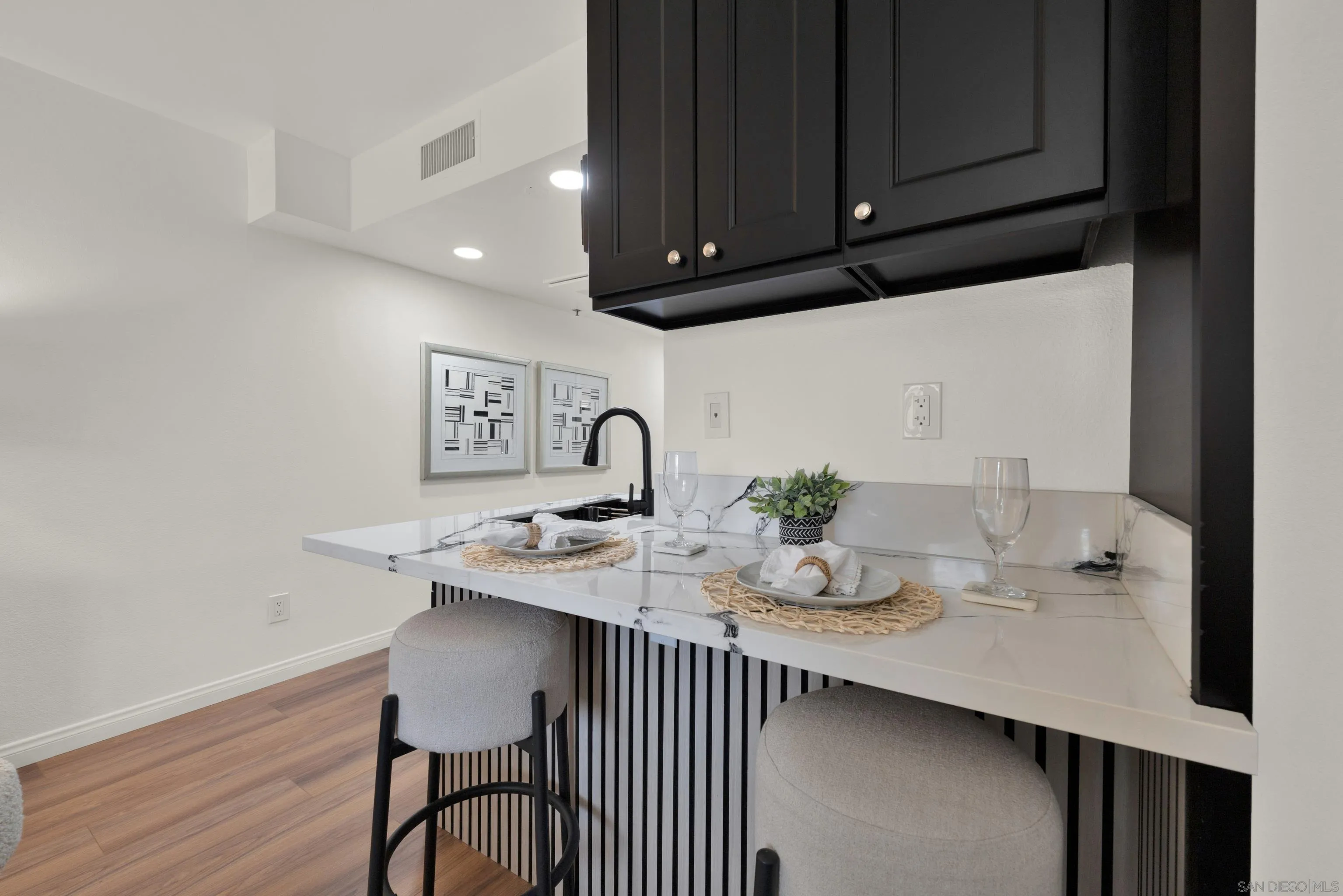 801 National City Unit: 209