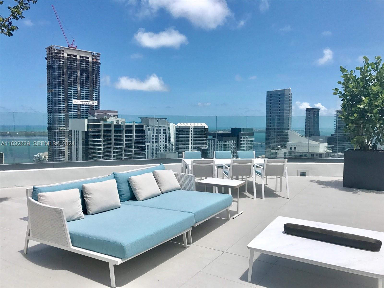 55 SW 9th Street 2807