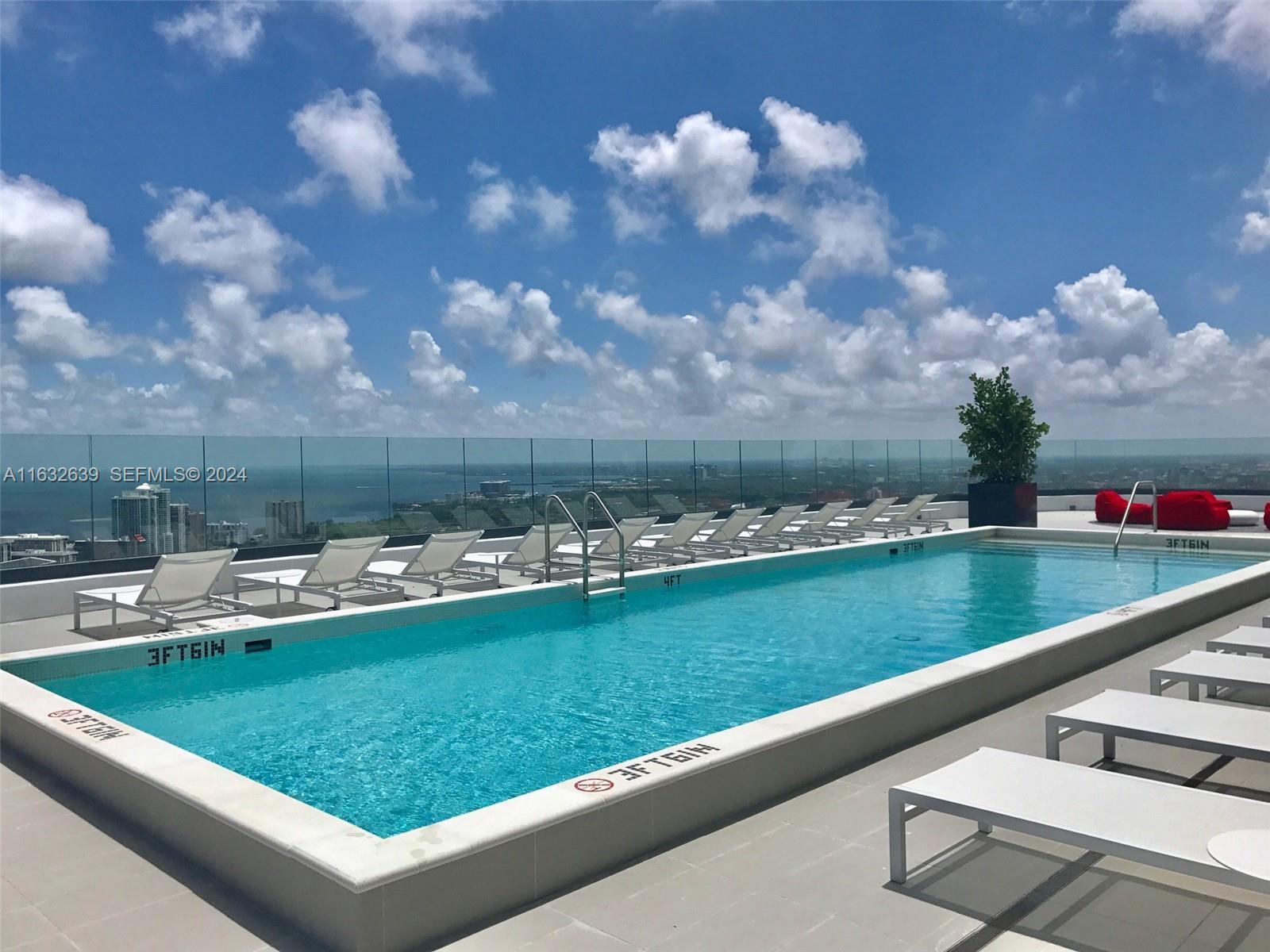 55 SW 9th Street 2807