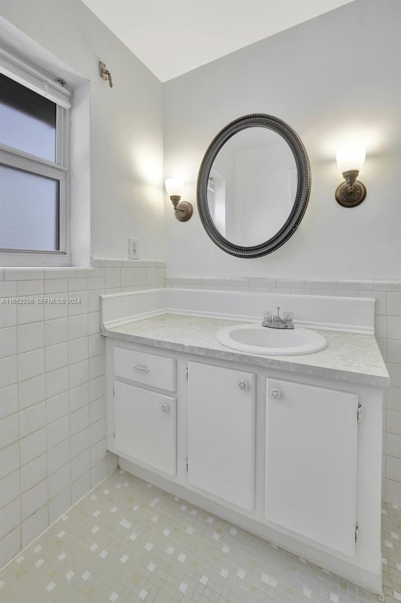 1280 SE 2nd Court 8