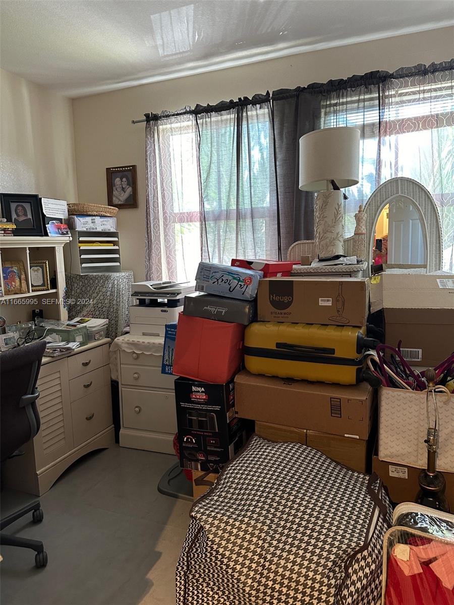 15695 SW 39 232