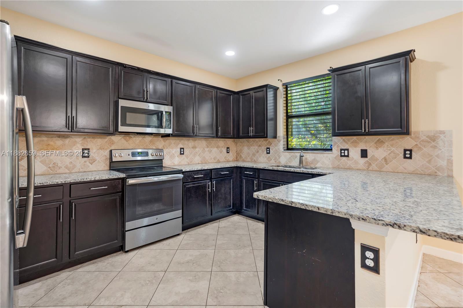 6973 Broadland Way