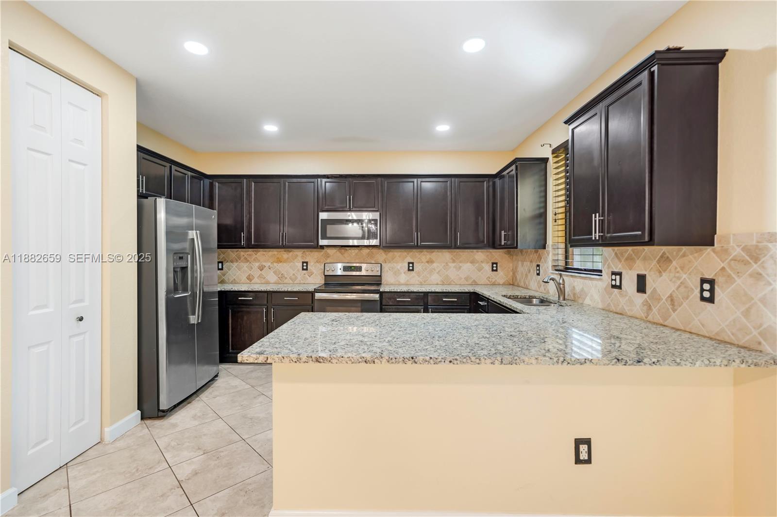 6973 Broadland Way
