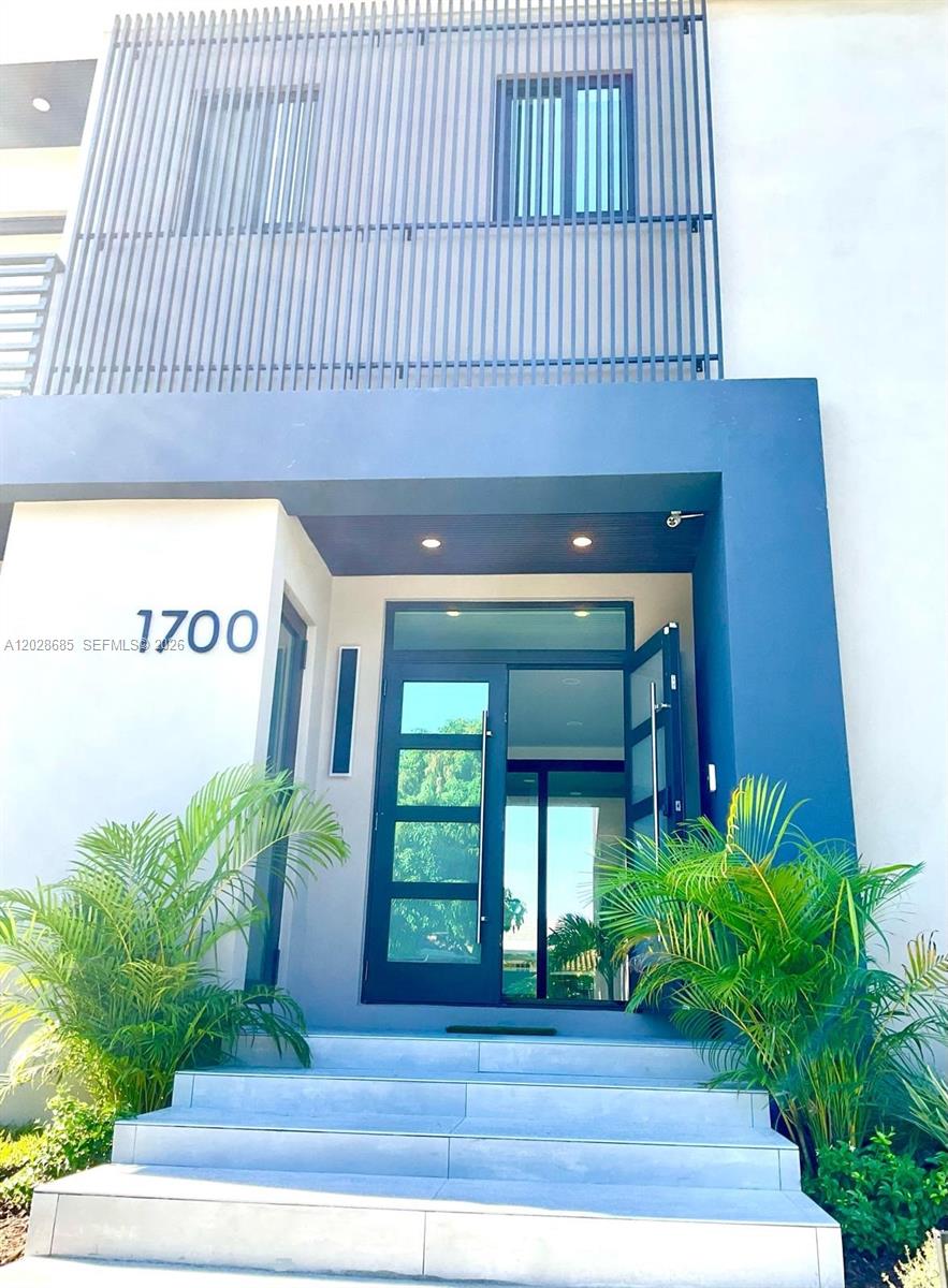 1700 NE 18th Street