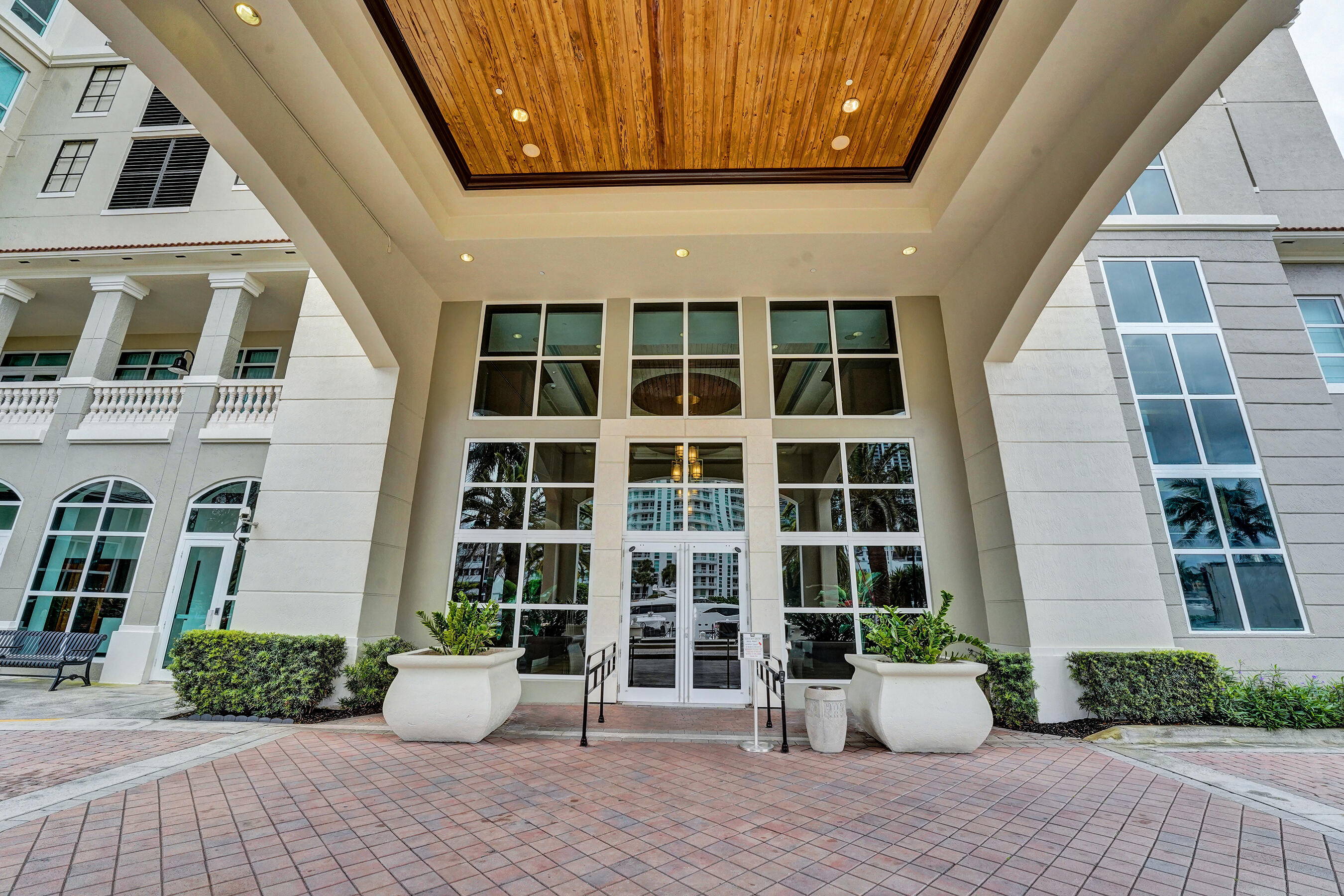 610 W Las Olas Boulevard 1020n