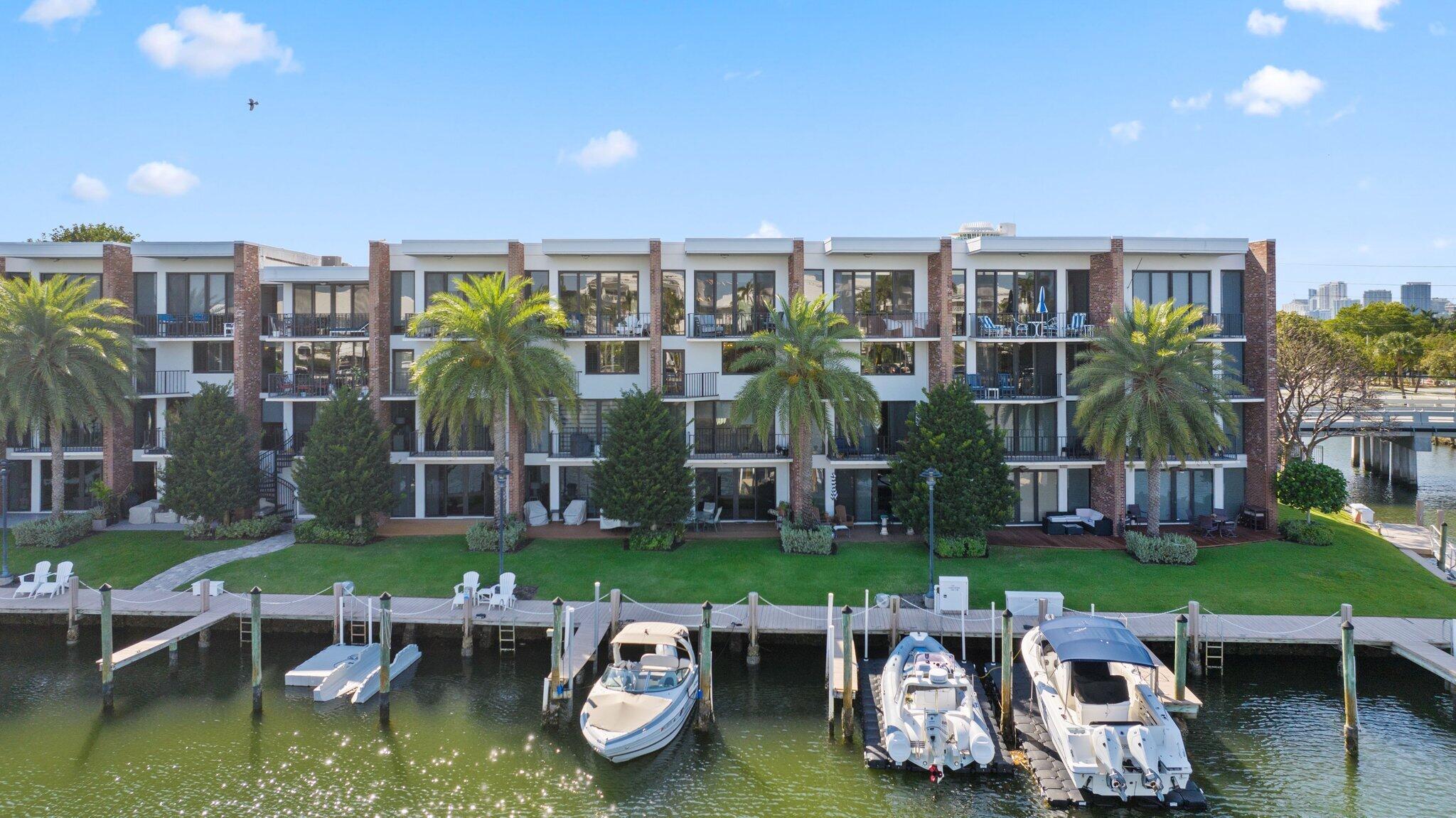 1800 S Ocean Drive 404