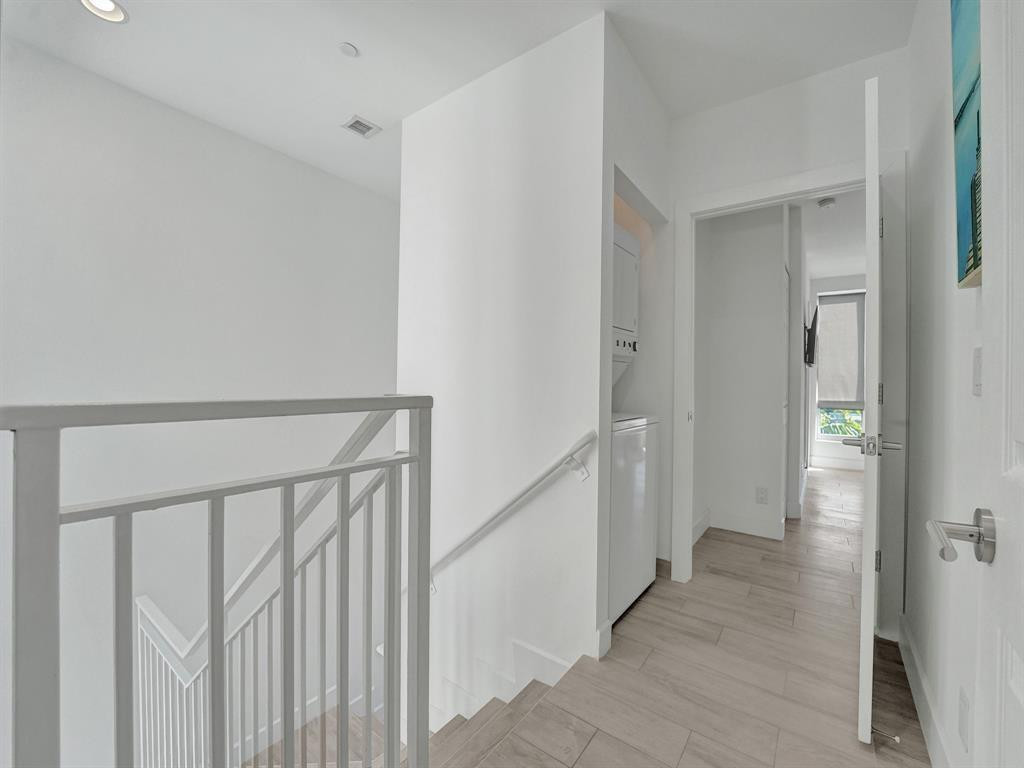 703 SE 16th Court