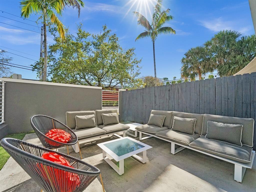 703 SE 16th Court