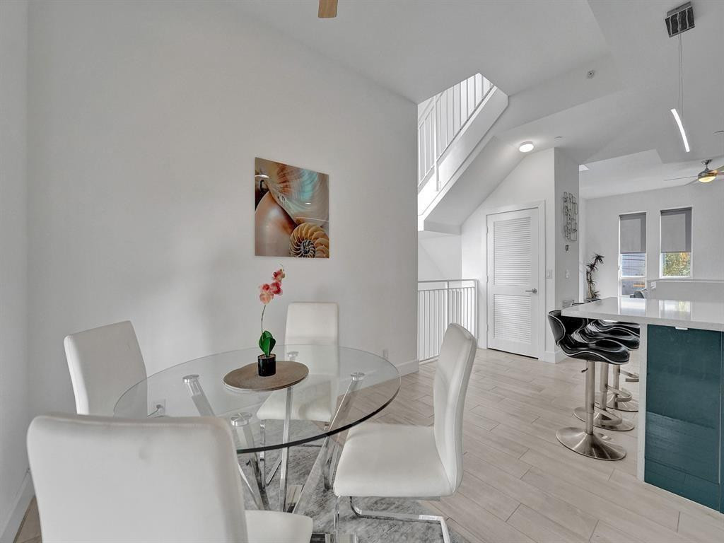 703 SE 16th Court
