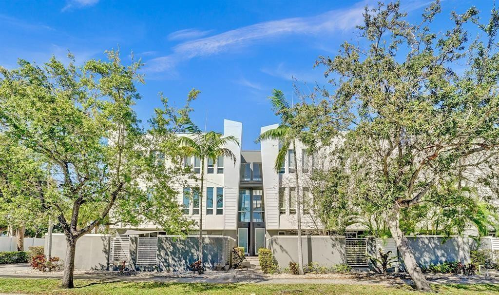 703 SE 16th Court