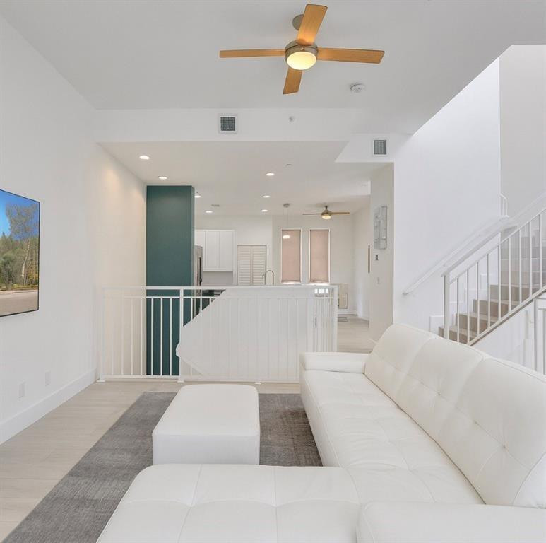 703 SE 16th Court