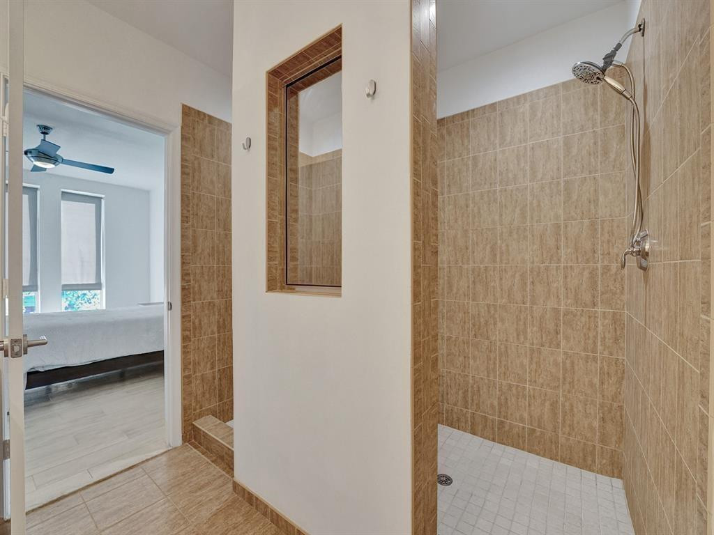 703 SE 16th Court