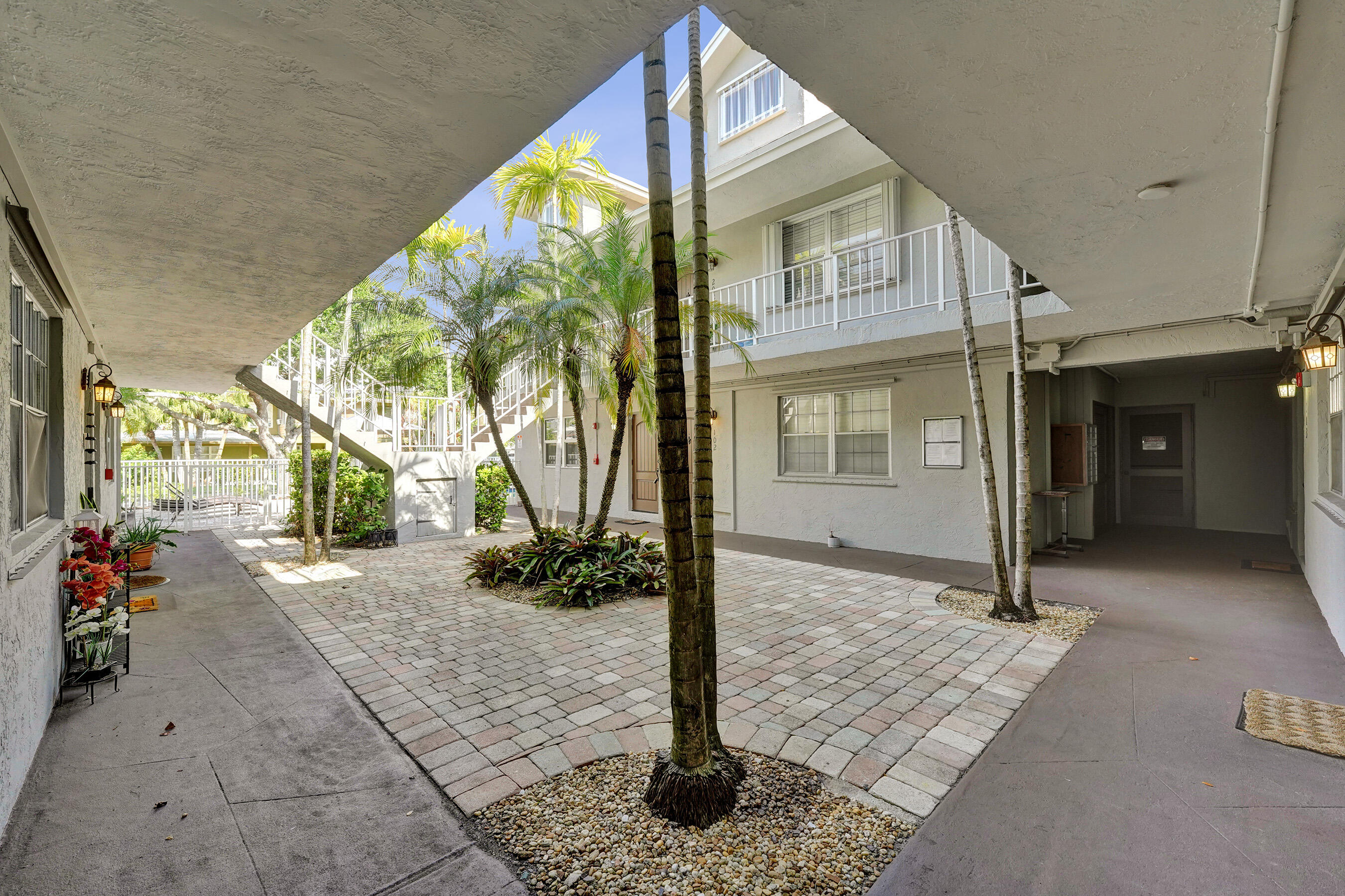 510 NE 17th Avenue 103
