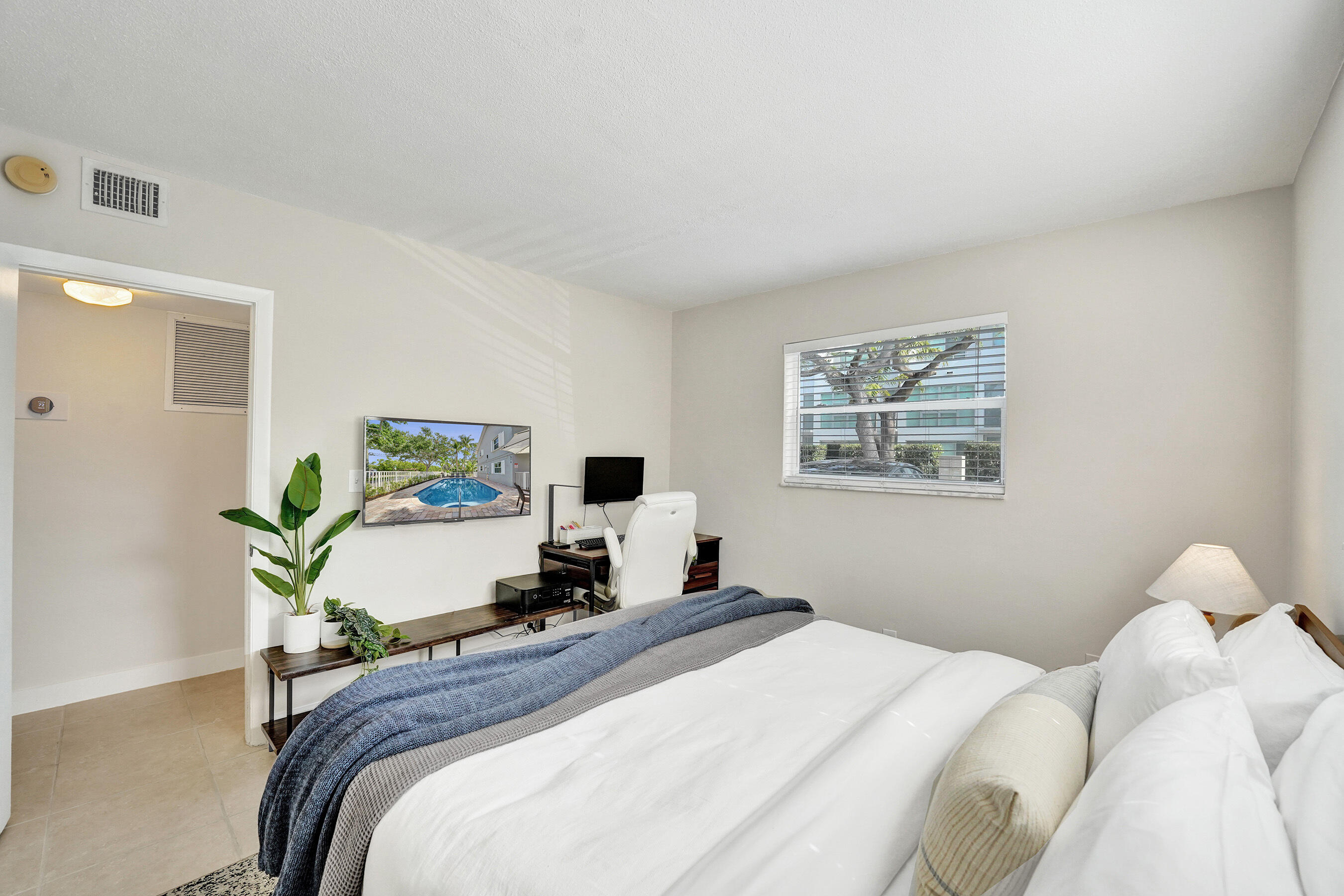 510 NE 17th Avenue 103