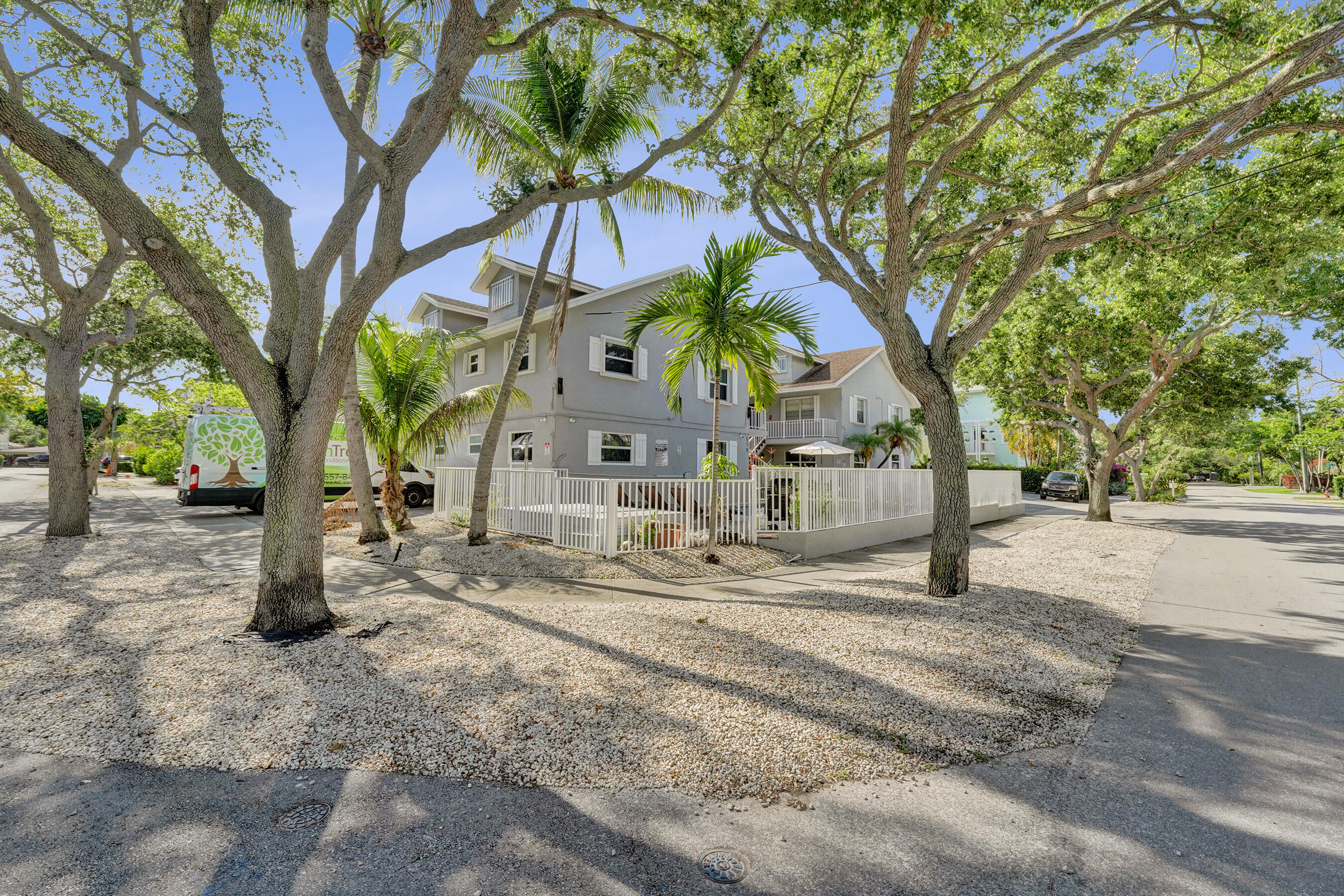 510 NE 17th Avenue 103