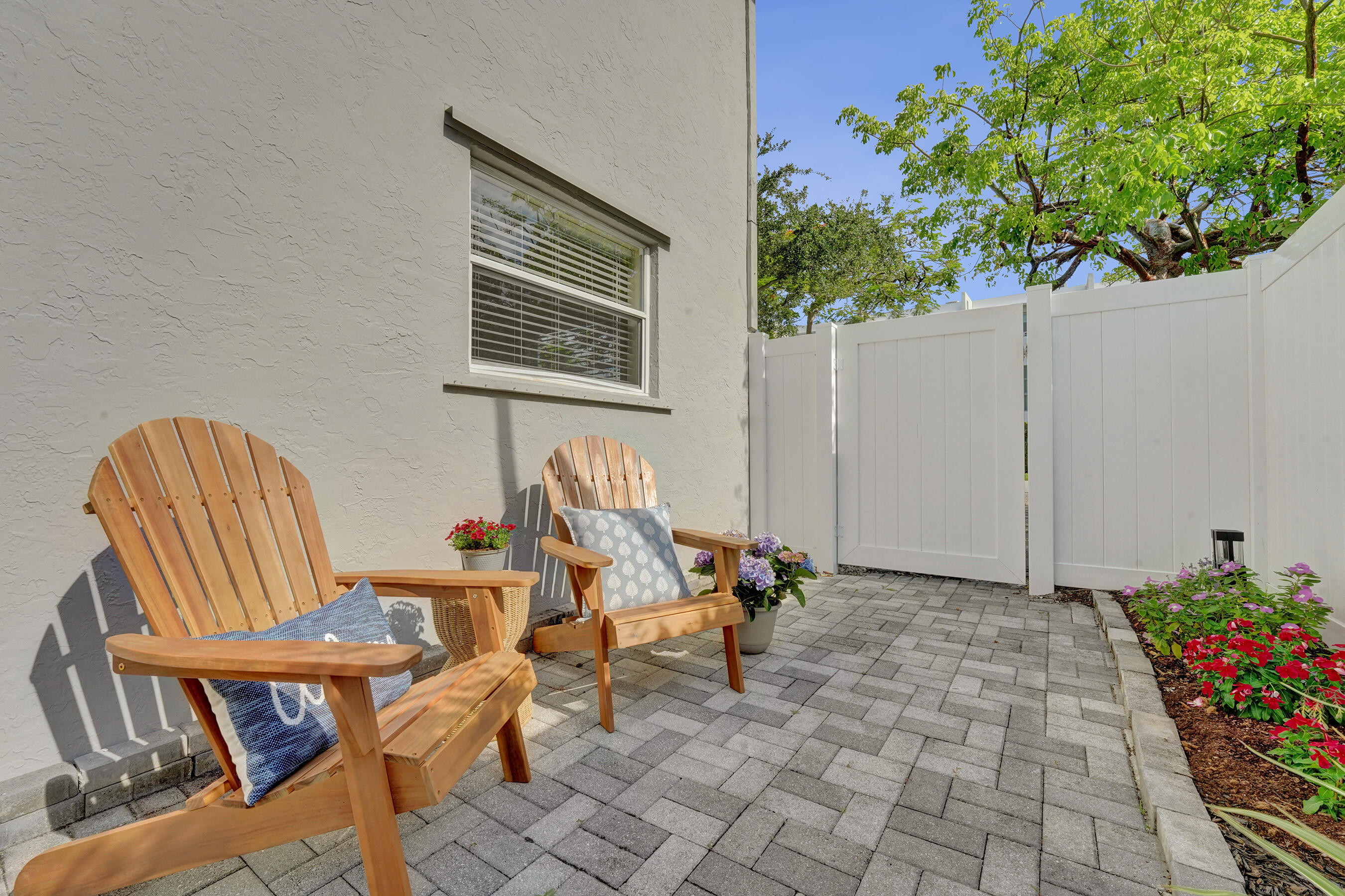 510 NE 17th Avenue 103